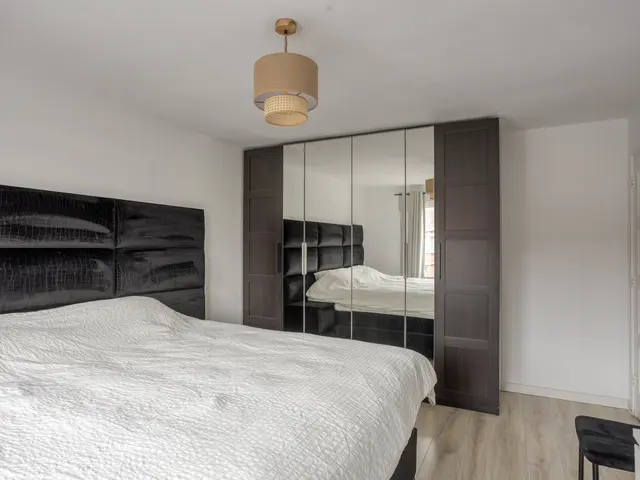 Verbindingsstraat 8, VELSEN-NOORD