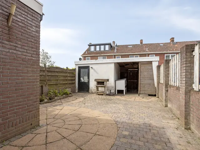 Verbindingsstraat 8, VELSEN-NOORD