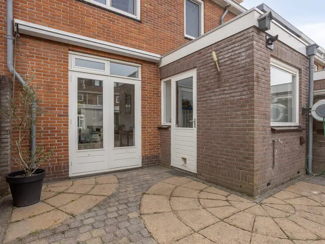 Verbindingsstraat 8, VELSEN-NOORD