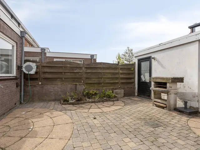 Verbindingsstraat 8, VELSEN-NOORD