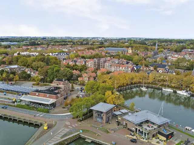 Tussen Twee Havens 1, ENKHUIZEN