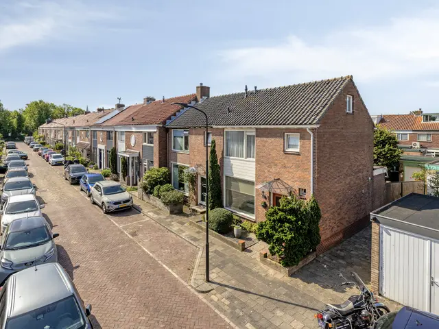 Dekkerstraat 42, BEVERWIJK