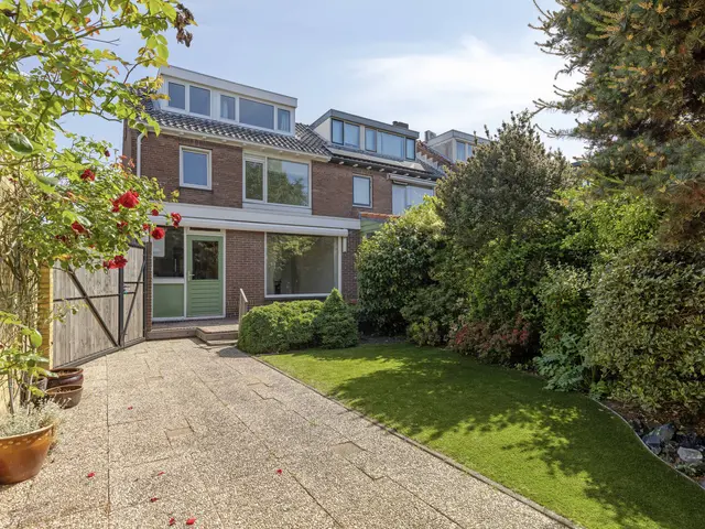 Dekkerstraat 42, BEVERWIJK