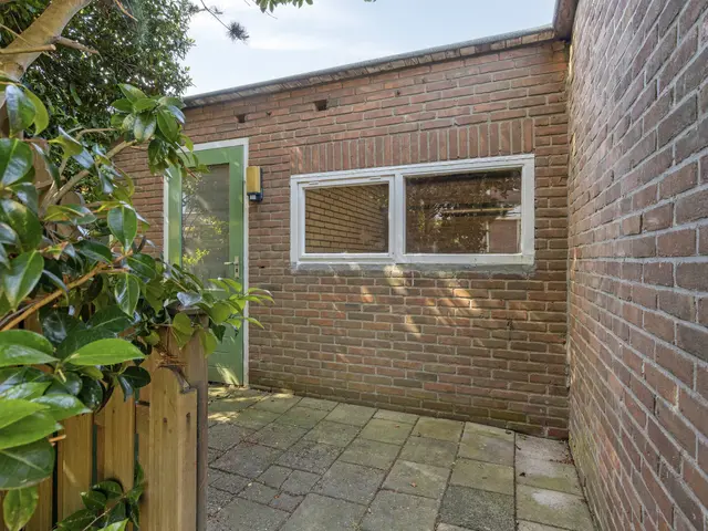 Dekkerstraat 42, BEVERWIJK