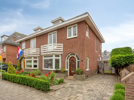 Torenstraat 24