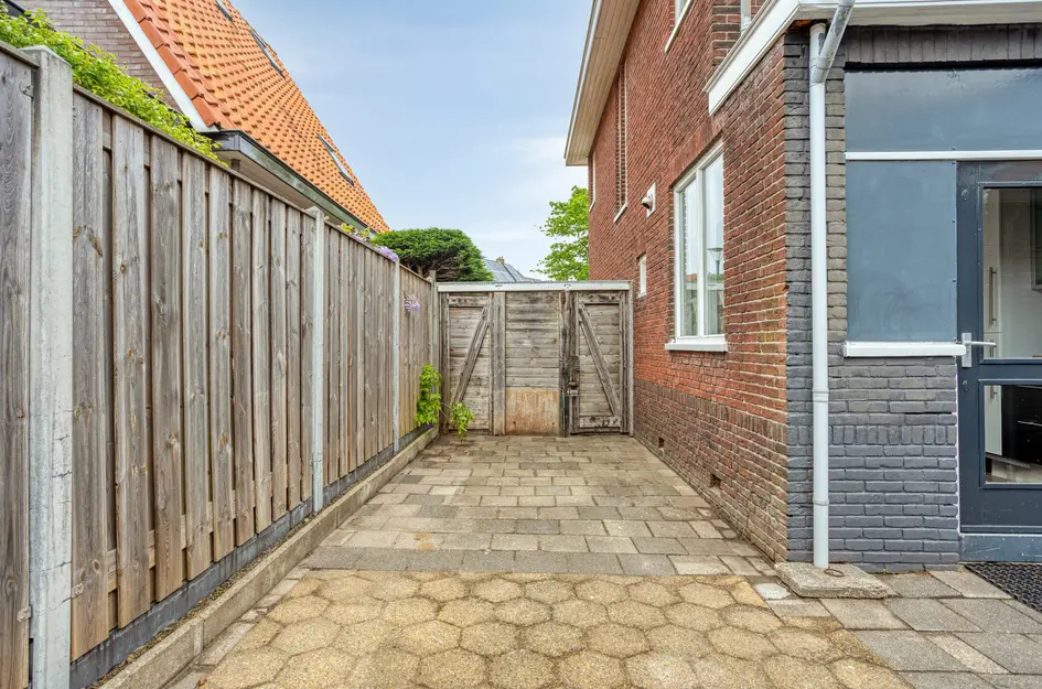 Torenstraat 24
