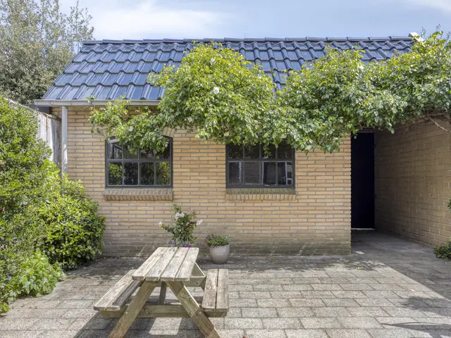 Goudenregenlaan 42, CASTRICUM