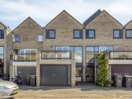 Bloemgaarde 13