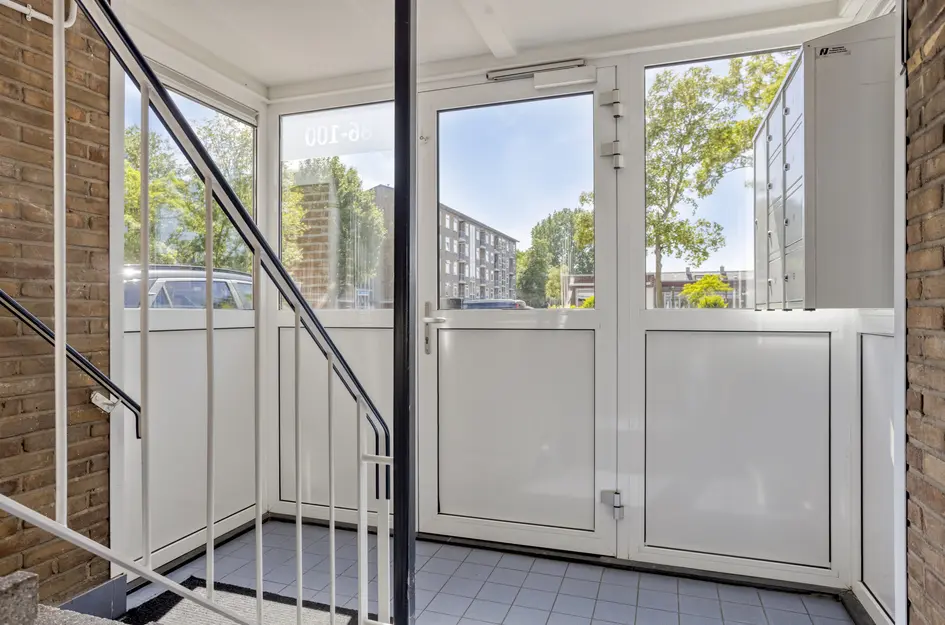 Carel van Manderstraat 100