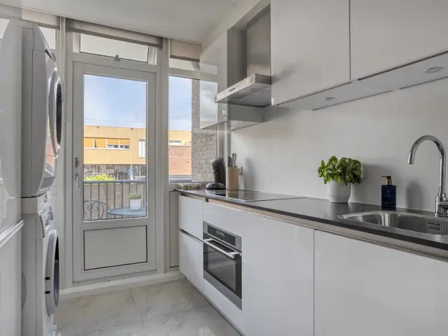 Carel van Manderstraat 100, HEEMSKERK