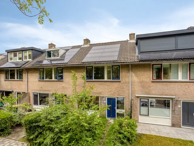 Dokter van Nieveltweg 10, CASTRICUM