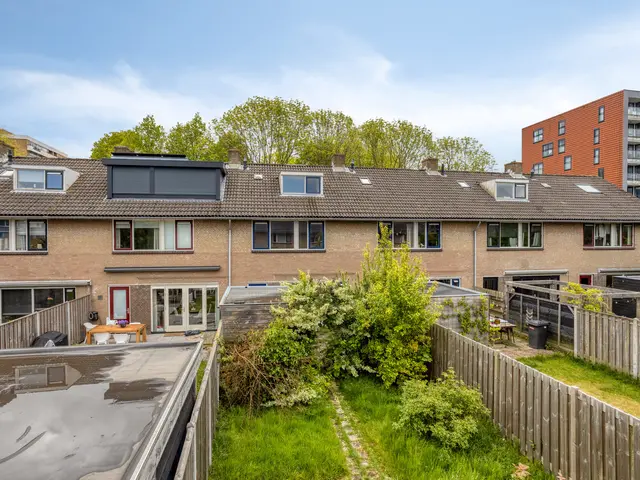 Dokter van Nieveltweg 10, CASTRICUM