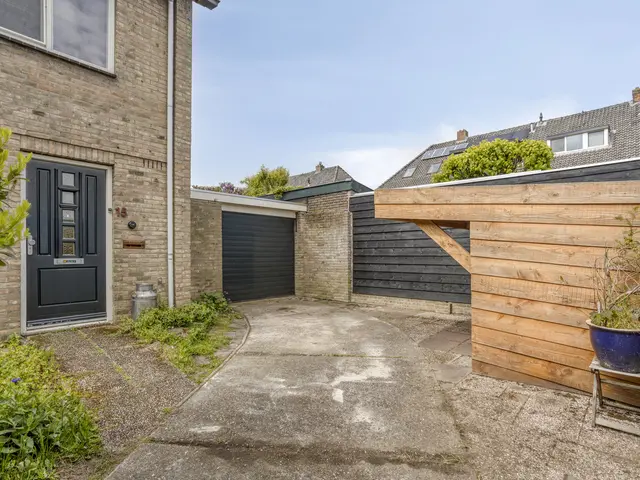 Van Hoockerkenstraat 15, CASTRICUM