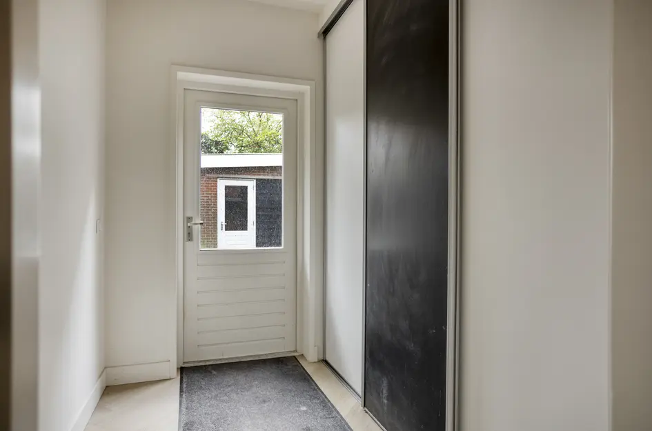 Middelweg 93