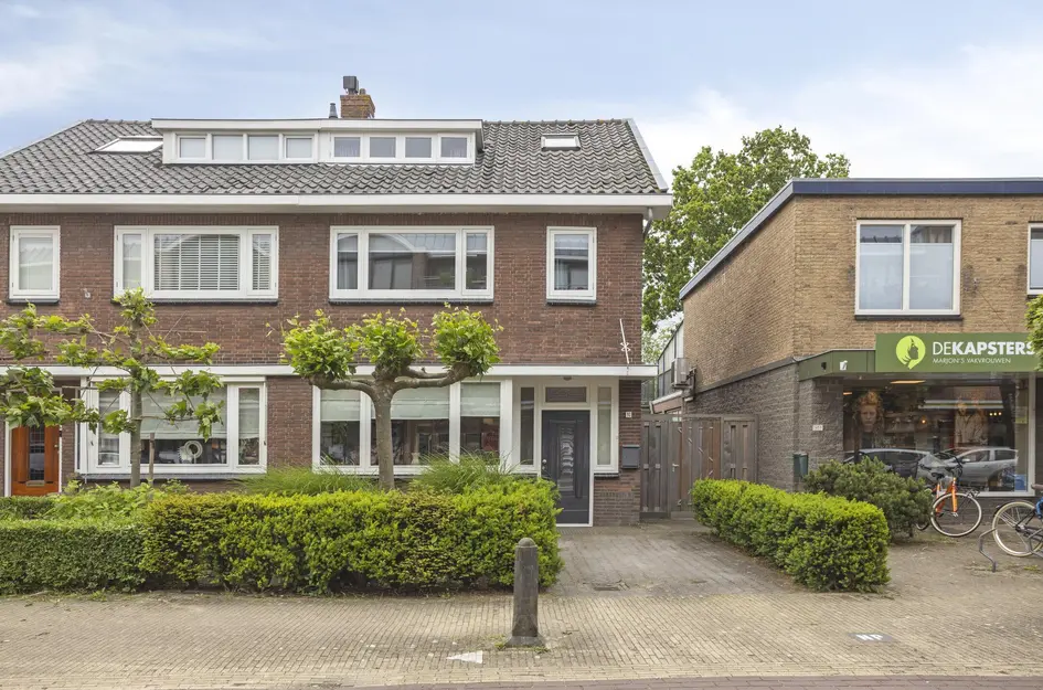 Middelweg 93