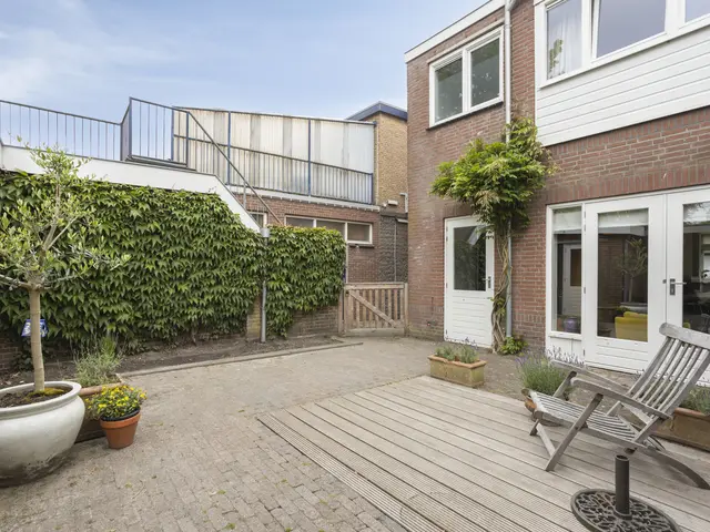 Middelweg 93, UITGEEST