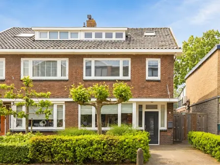 Middelweg 93