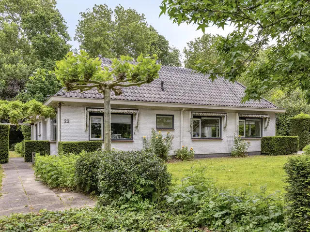 Laan van Zeeman 22, HEILOO