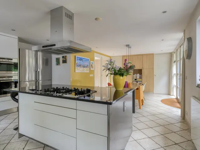 Laan van Zeeman 22, HEILOO
