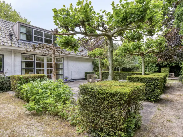Laan van Zeeman 22, HEILOO