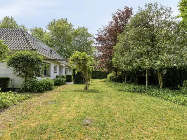 Laan van Zeeman 22, HEILOO