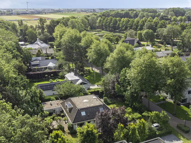 Laan van Zeeman 22, HEILOO