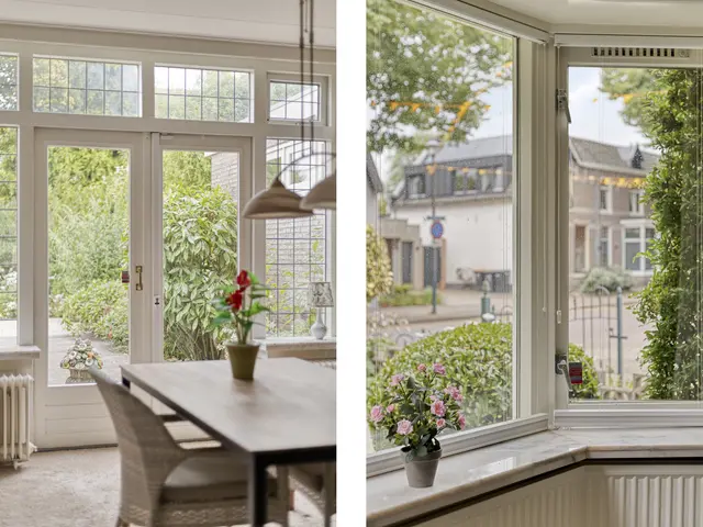 Tweeboomlaan 105, HOORN