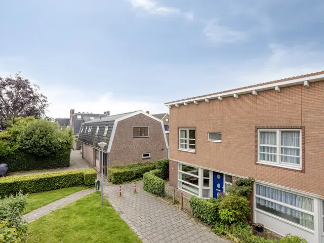 Dokter Brugmanstraat 118, UITGEEST