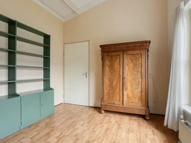 Dokter Brugmanstraat 118, UITGEEST