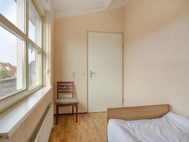 Dokter Brugmanstraat 118, UITGEEST