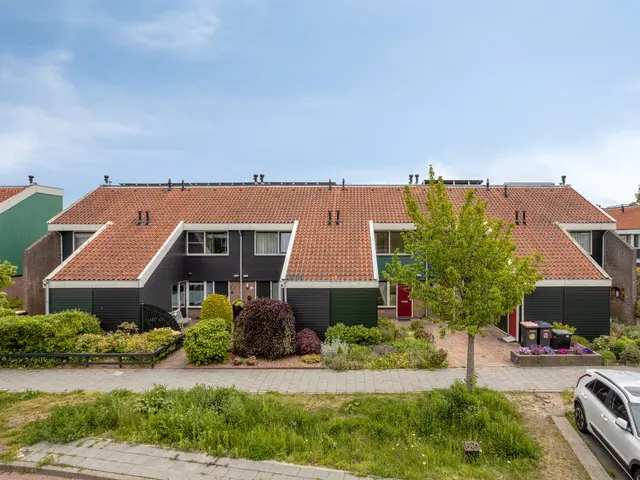 Kooglaan 19, UITGEEST