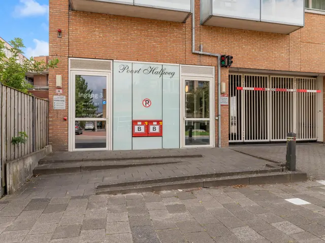 Middenweg 249R, HEERHUGOWAARD
