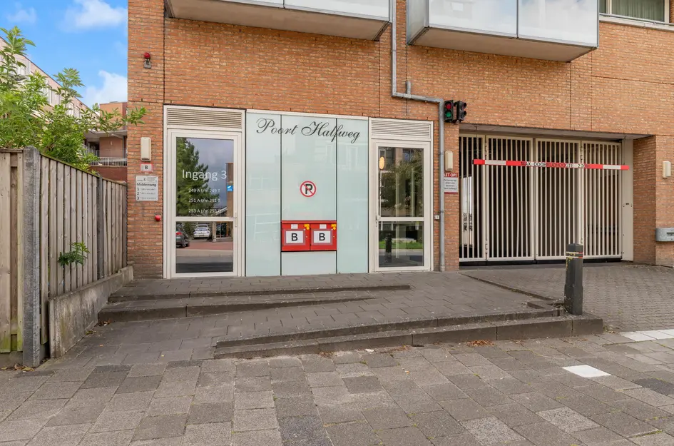 Middenweg 249R