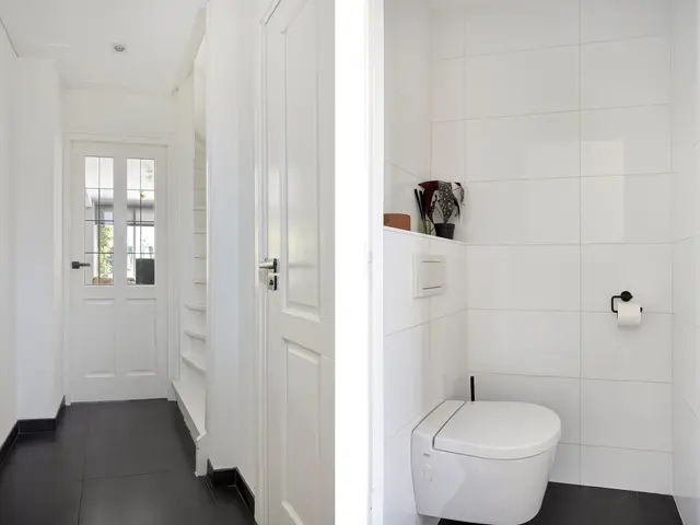 Wethouder Twaalfhovenstraat 36, UITGEEST