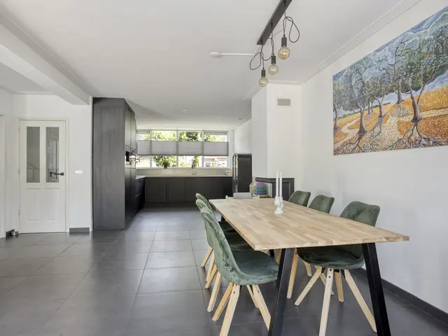 Wethouder Twaalfhovenstraat 36, UITGEEST