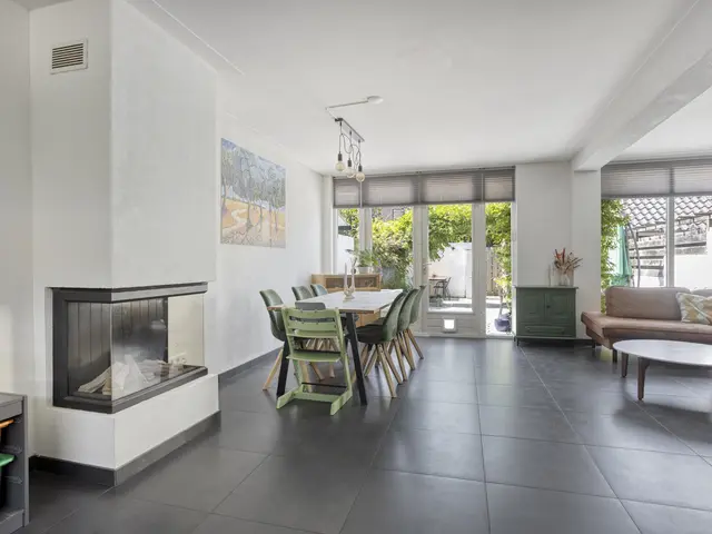Wethouder Twaalfhovenstraat 36, UITGEEST