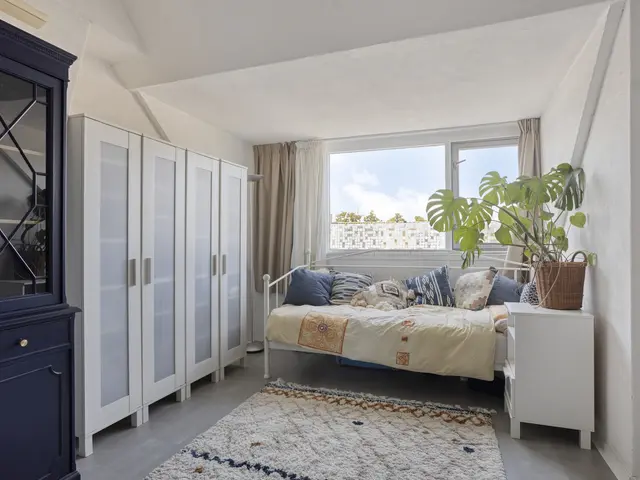 Wethouder Twaalfhovenstraat 36, UITGEEST