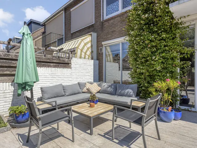 Wethouder Twaalfhovenstraat 36, UITGEEST