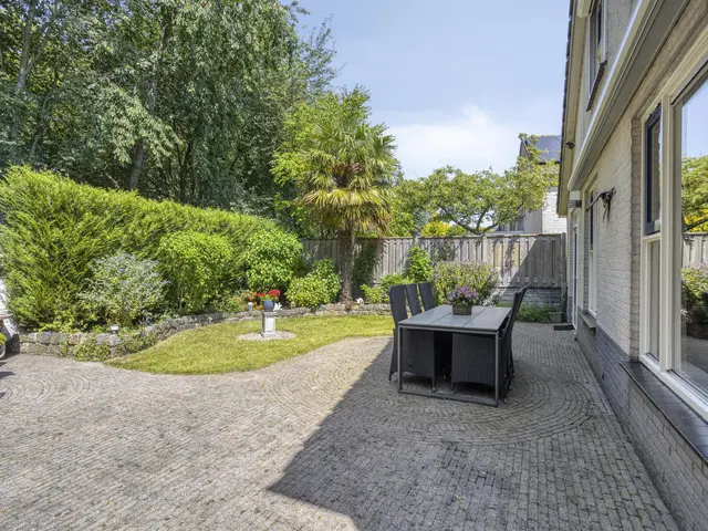 Reaal 159, HOORN