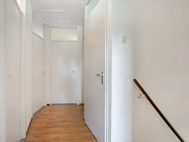 Reaal 159, HOORN