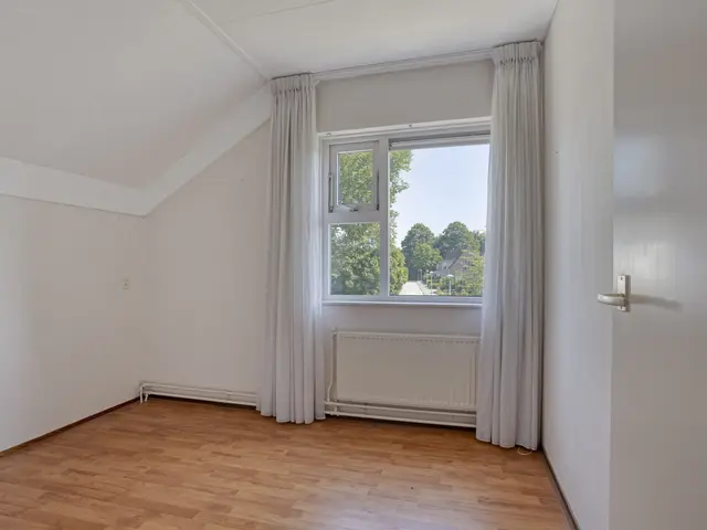 Reaal 159, HOORN