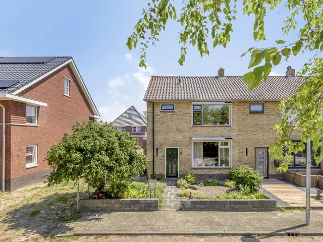 Meeuwenlaan 12, EGMOND-BINNEN
