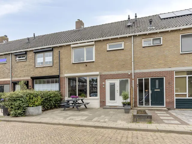 Mascagnistraat 13, Heemskerk