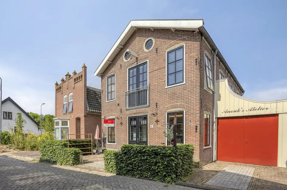 Hogeweg 92a