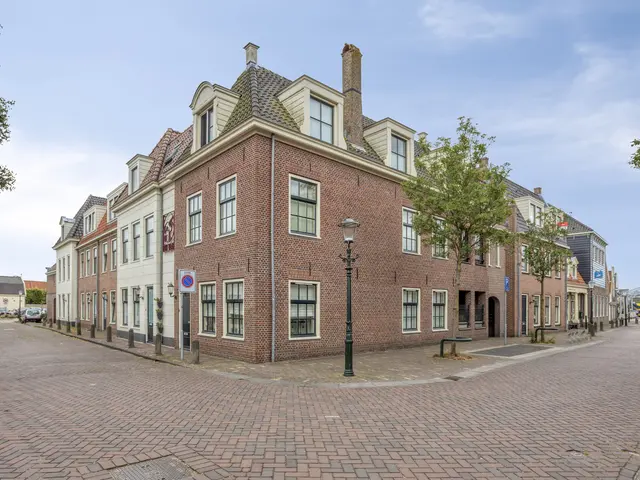 Middelweg 1b, UITGEEST