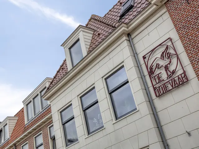 Middelweg 1b, UITGEEST