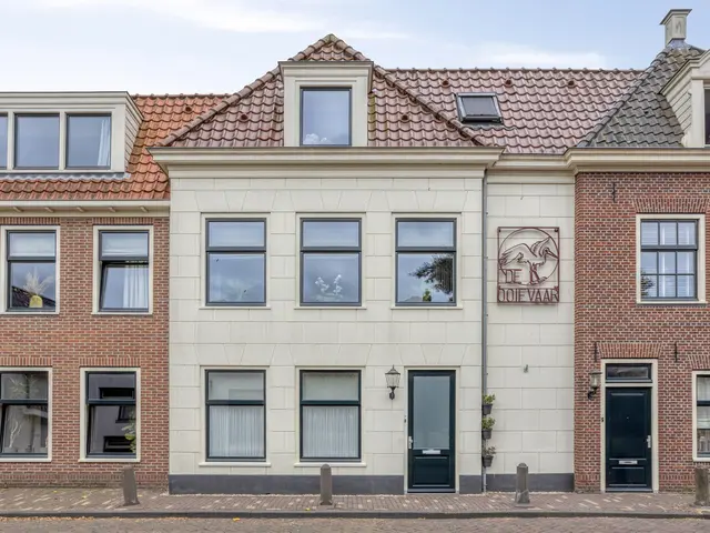 Middelweg 1b, UITGEEST