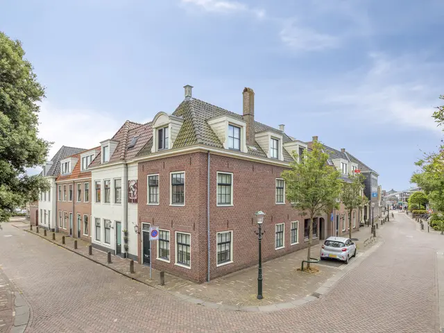 Middelweg 1b, UITGEEST