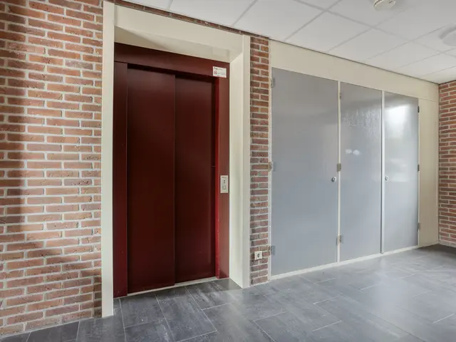 Middelweg 1b, UITGEEST