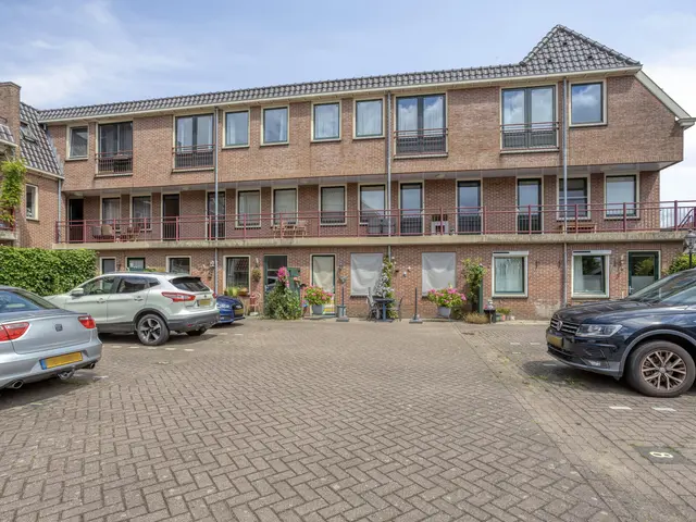 Middelweg 1b, UITGEEST